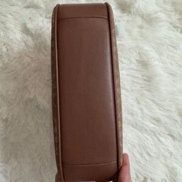 Coach X Peanuts Teri Shoulder Bag In Signature Canvas With Snoopy Print - Picture 4 of 7